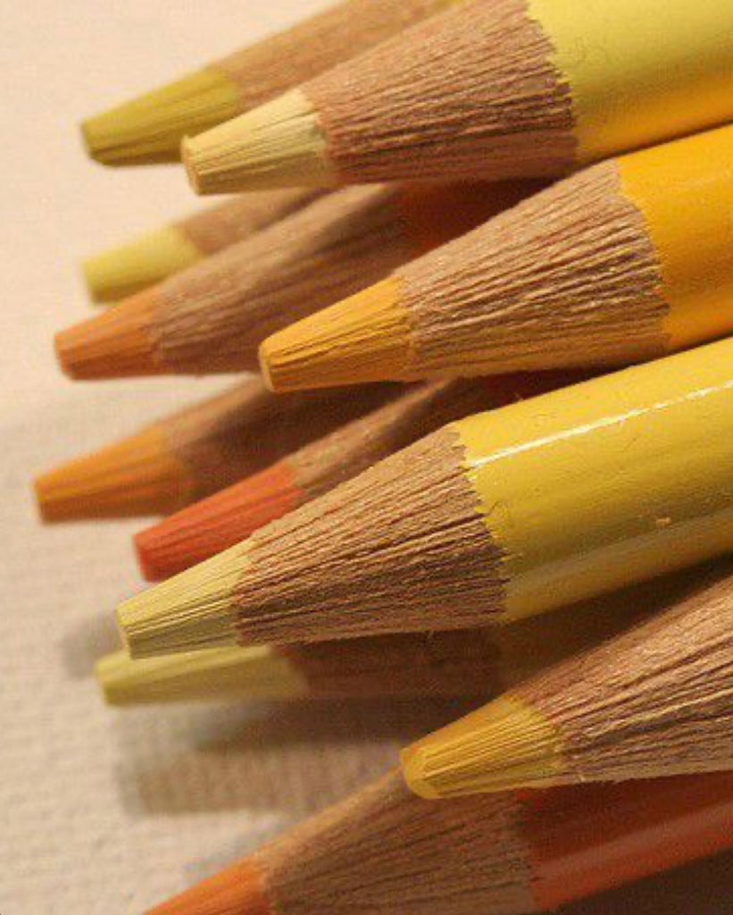 Nuances de jaune pour donner du pep’s à votre quotidien 🎨
⠀
#sergeguillouxparis #colors #yellow #shades #picoftheday #beautiful #instagood #follow #madeinfrance #trending #followers